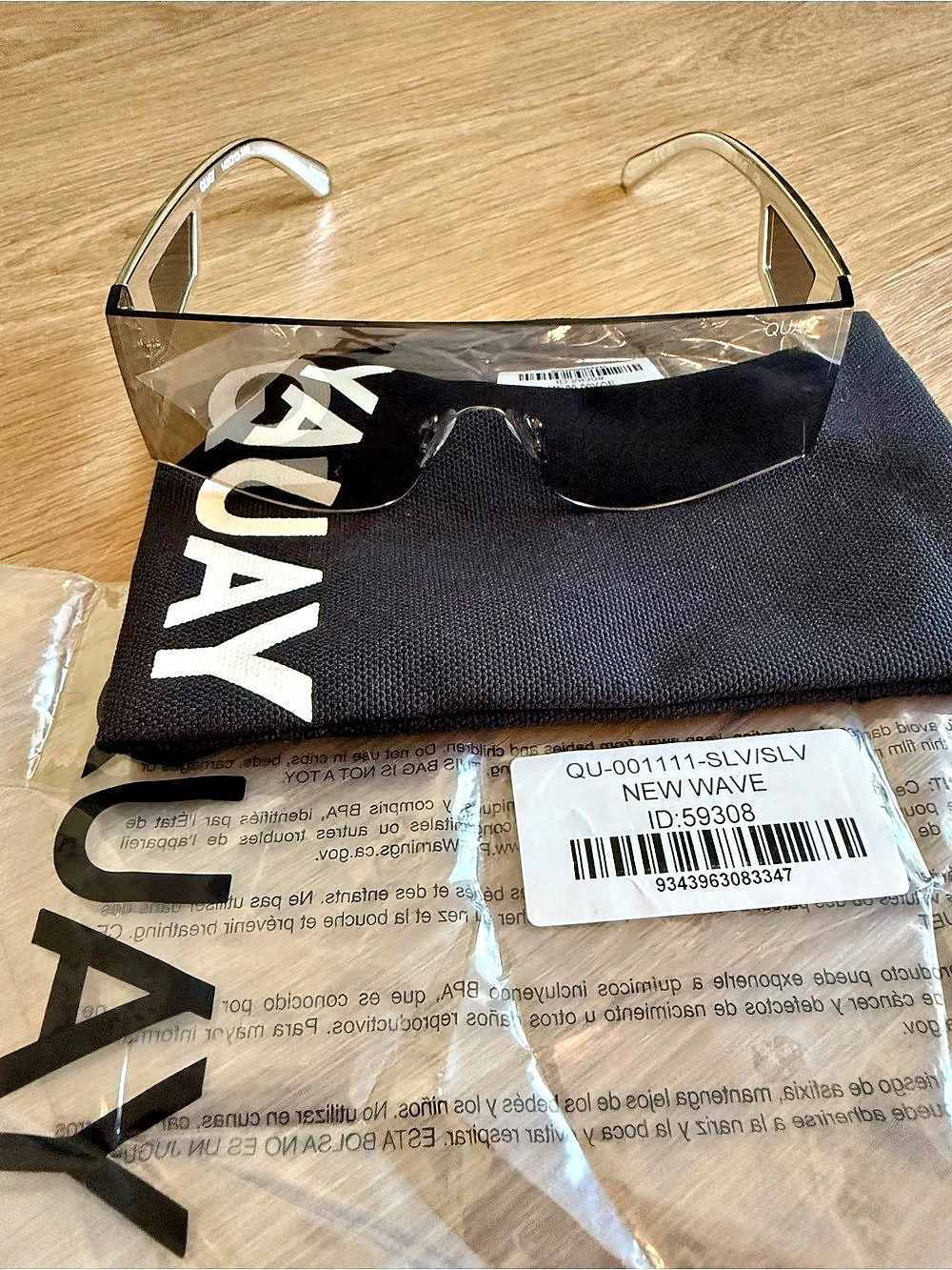 QUAY New Wave Sunglasses NWT